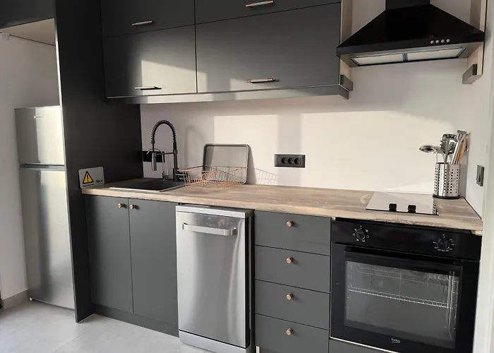 Previllage Red 9-10-11