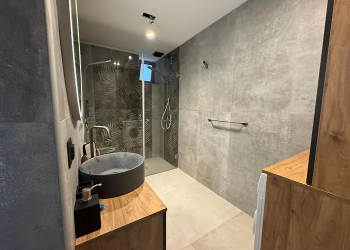 Apartament Previllage Red 9-10-11 *